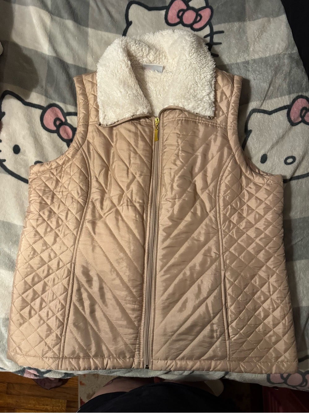 Womens Quilted Cream Sherpa Collar Vest
